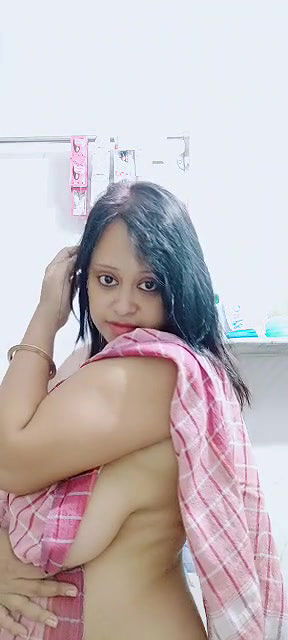 Desi Boudi K Barey Barey Mummay 1