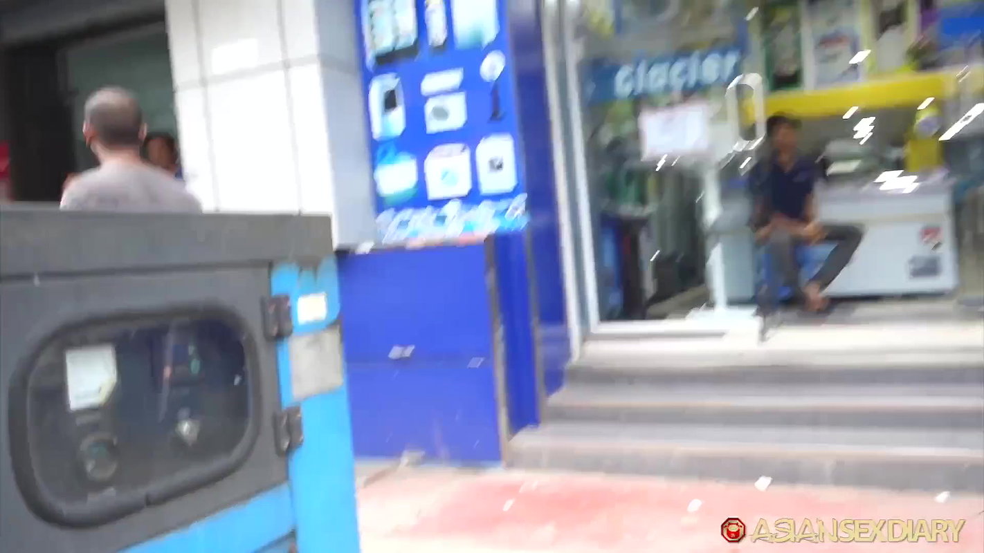 Thai teen wait for big dick
