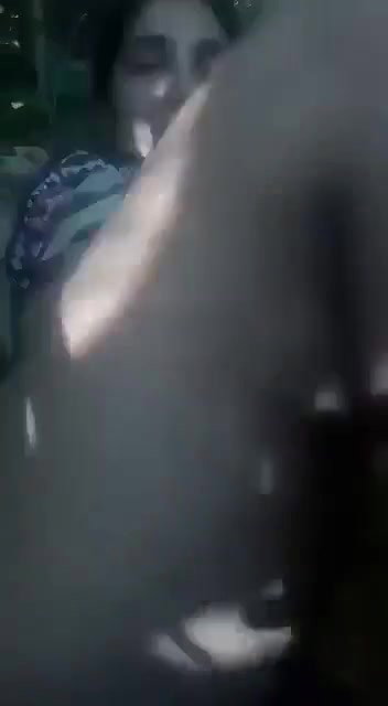 Village lady fucked by lover in the farm