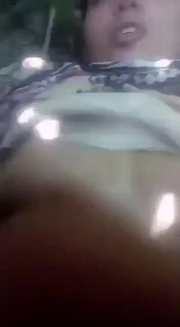 Village lady fucked by lover in the farm