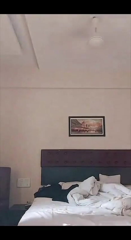 slim girl fucked by chubby bf