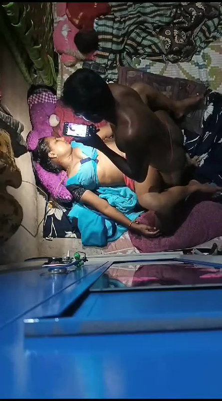 blue saree aunty sex with hubby