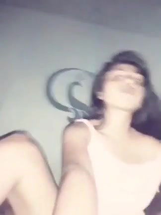 So beautiful gf showing her nude body