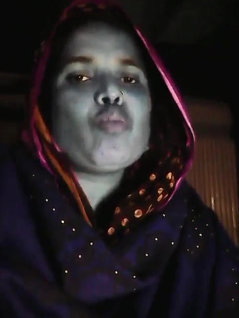 bhabhi showing pussy in different position