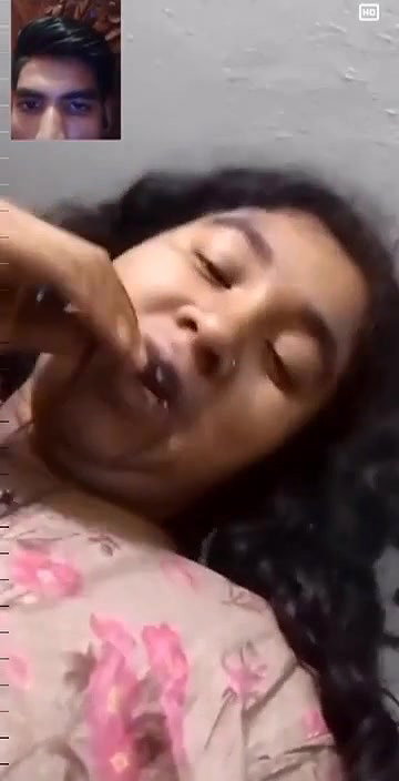 pussy show on video call to bf