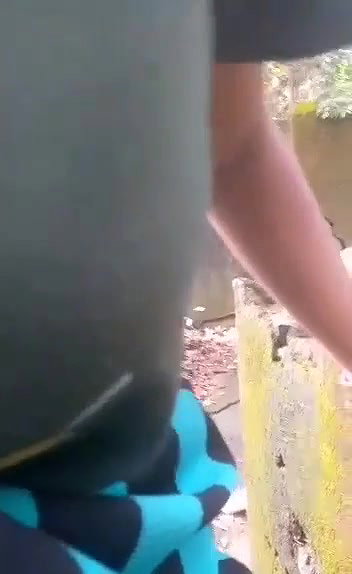 Sinhala (lanken) girl outdoor blowjob and ass show