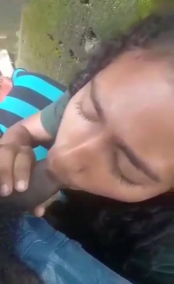 Sinhala (lanken) girl outdoor blowjob and ass show