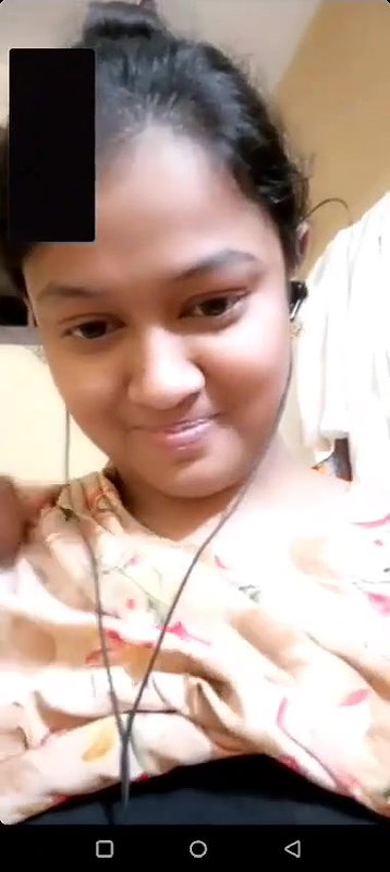 Indian Girl Ne Boobs Show Kiye Video Call Per