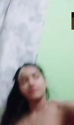 Young Beauty Fingering 1