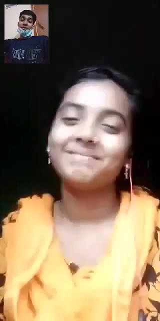 boob show on video call to bf