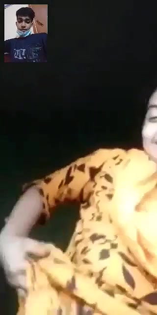 boob show on video call to bf