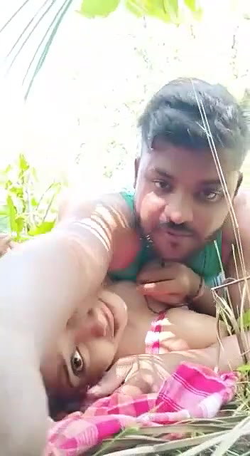 dehati young lover sex in jungle
