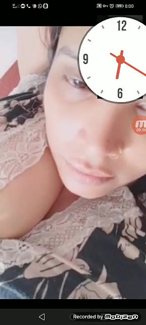 Bhabhi On Call Showing Choot