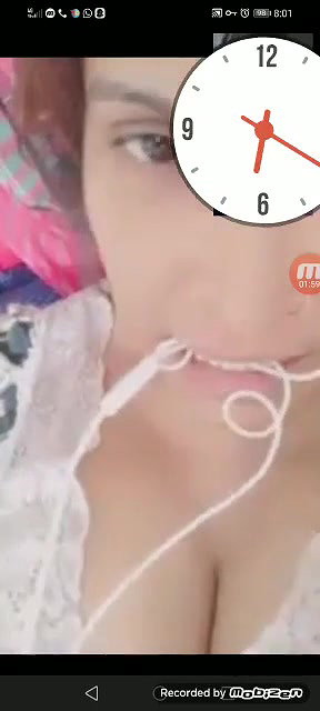 Bhabhi On Call Showing Choot