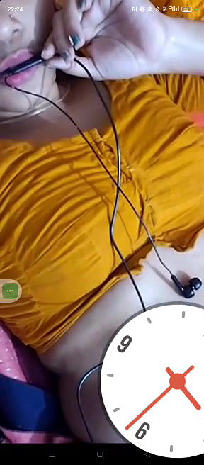 Bhabhi Self Satisfy Herself