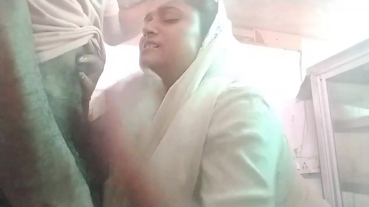 college girl blowjob to lover in college