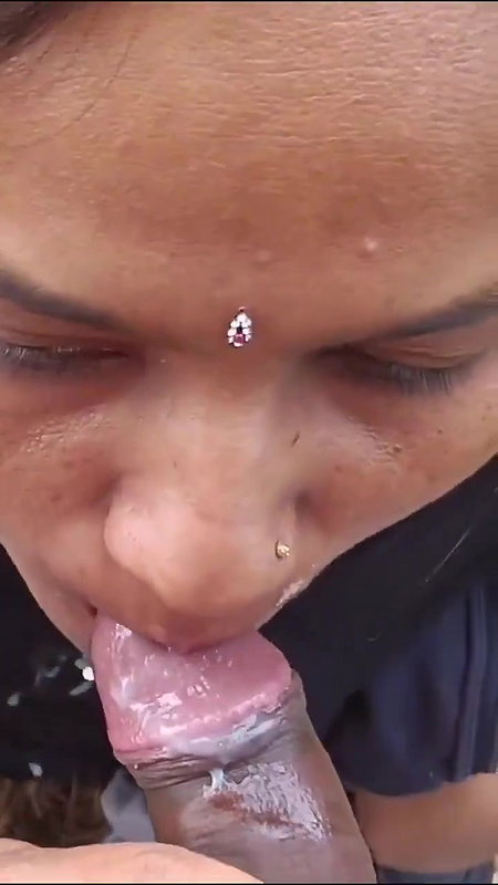 outdoor blowjob in cum in mouth