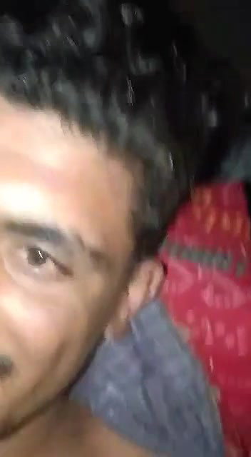 chikni ladki lund ki sawari kr rahi hai