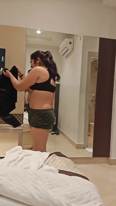 bhabhi undress video after party