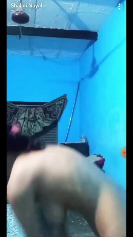 Young Desi Girl Boobs Show 1