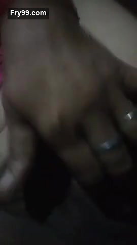 Desi village bhabi fing her pussy