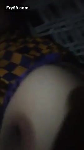 Desi village bhabi fing her pussy
