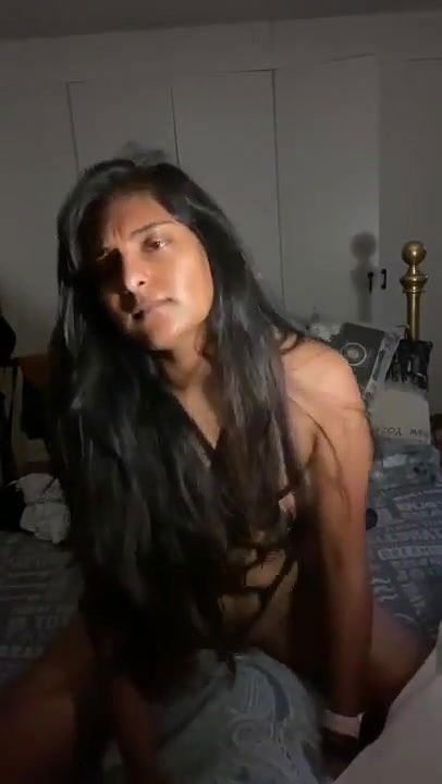 Horny desi NRI beautiful girlfriend viral exclusive leaked seductively showing her huge tits and spanking her ass