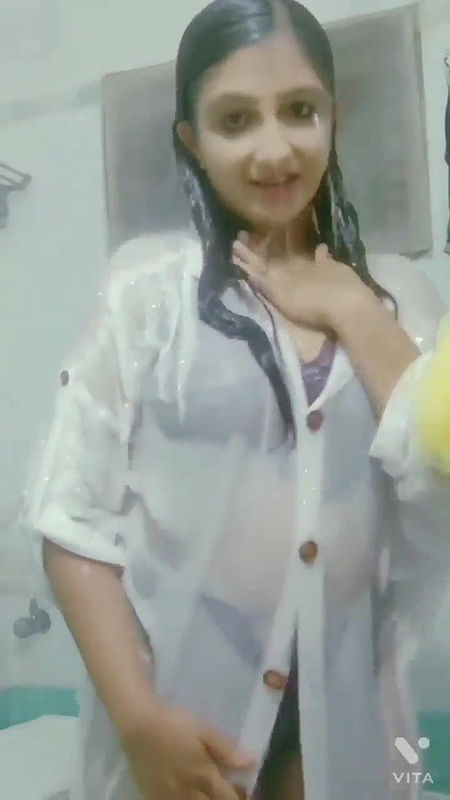 Super cute very beautiful girlfriend exclusive viral leaked seductively dancing while taking shower for his boyfriend P1