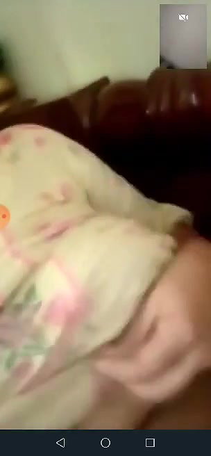 girl showing boobs on video call