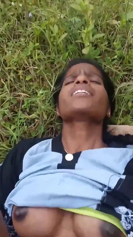 tamil young lovers fucking in outdoor forest