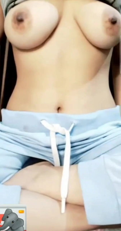 cute girl boobs show on video call