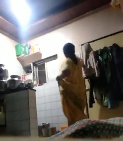 dress changing aunty