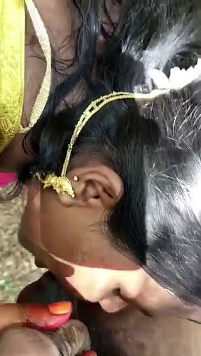 tamil matured women blowjob to outdoor
