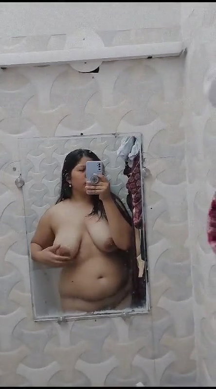Chubby Girl Naked In The Mirror