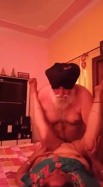 malik ne naukrani ki chudai kri