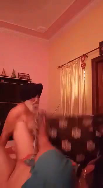 malik ne naukrani ki chudai kri