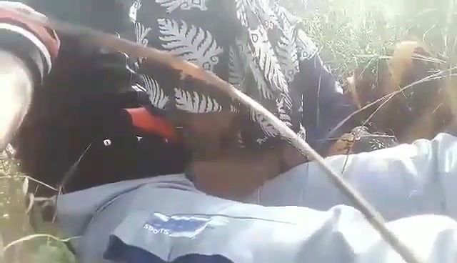 outdoor blowjob by gf