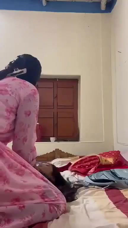 Bengali Village Girls Ne Apni Cousin Ko Nanga Ker K Video Banai