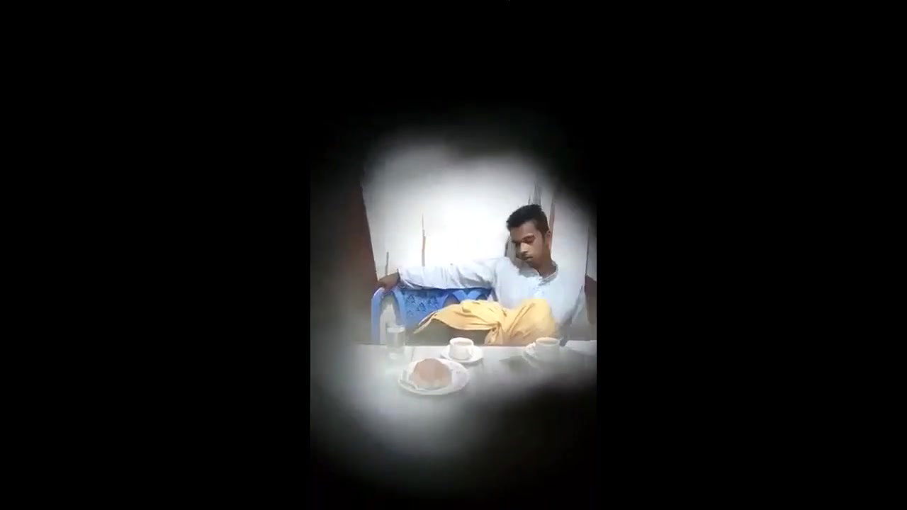 muslim lovers kissing video