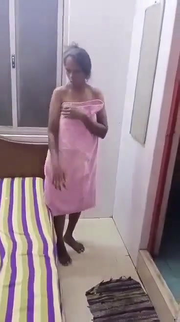devr ne bhabhi ka nangi video banyi
