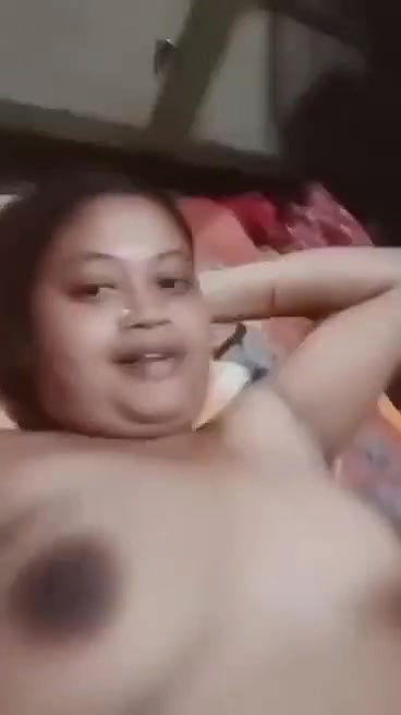perver bhabhi making nude video for lover