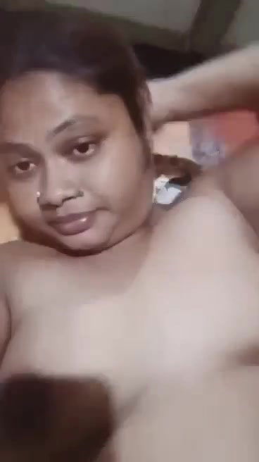 perver bhabhi making nude video for lover