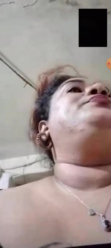 bhabhi showing nude on vc
