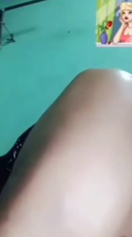 Tanker Horny Wife Rubbing Her Pussy