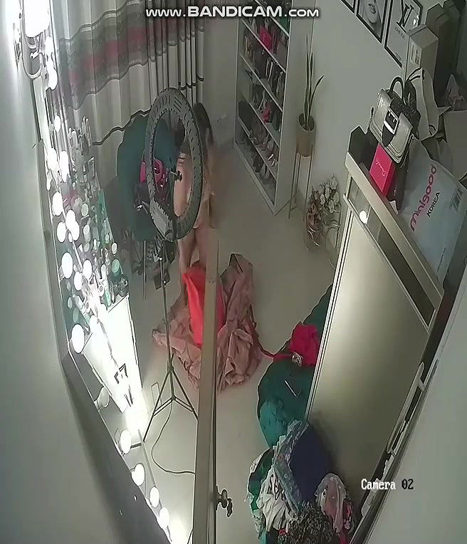 Bengali Famous Celebrity Babe Nude Captured In A Hotel CCTV