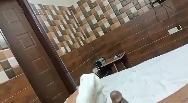 devar ne bhabhi ko choda hotel mein