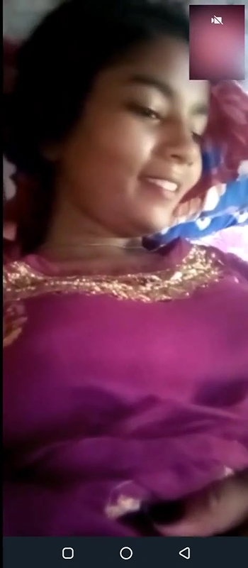 boob showing by gf