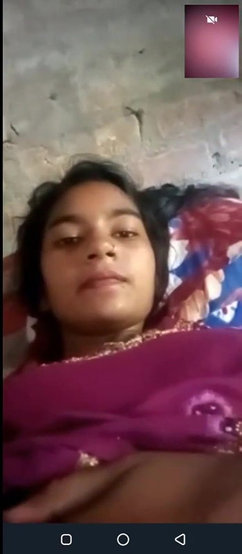 boob showing by gf