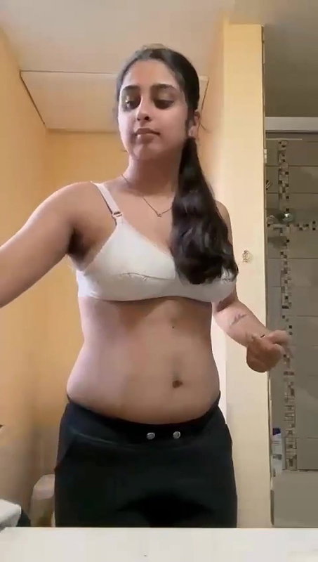 dress kholke nude dikhayi