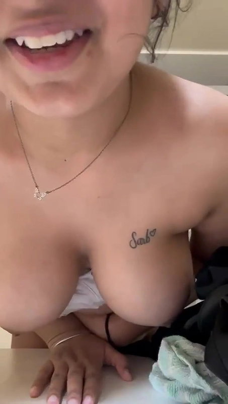 dress kholke nude dikhayi